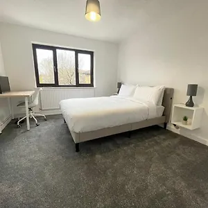 Cosy In Beckton Homestay
