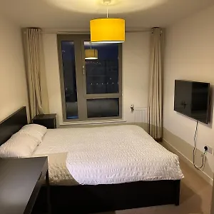 Entire 2 Bedroom Flat Apartment